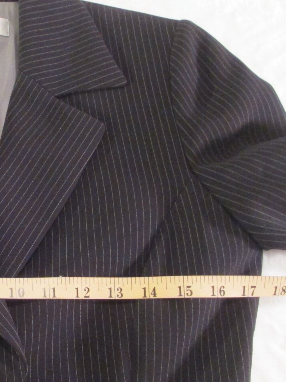 TAHARI Pinstripe Pant Suit Cinched Waist Blazer and Trouser Size 4 - Picture 7 of 15